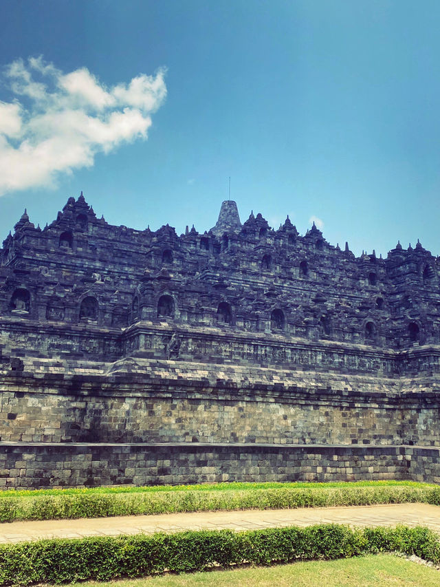 History Among Stupas🏯