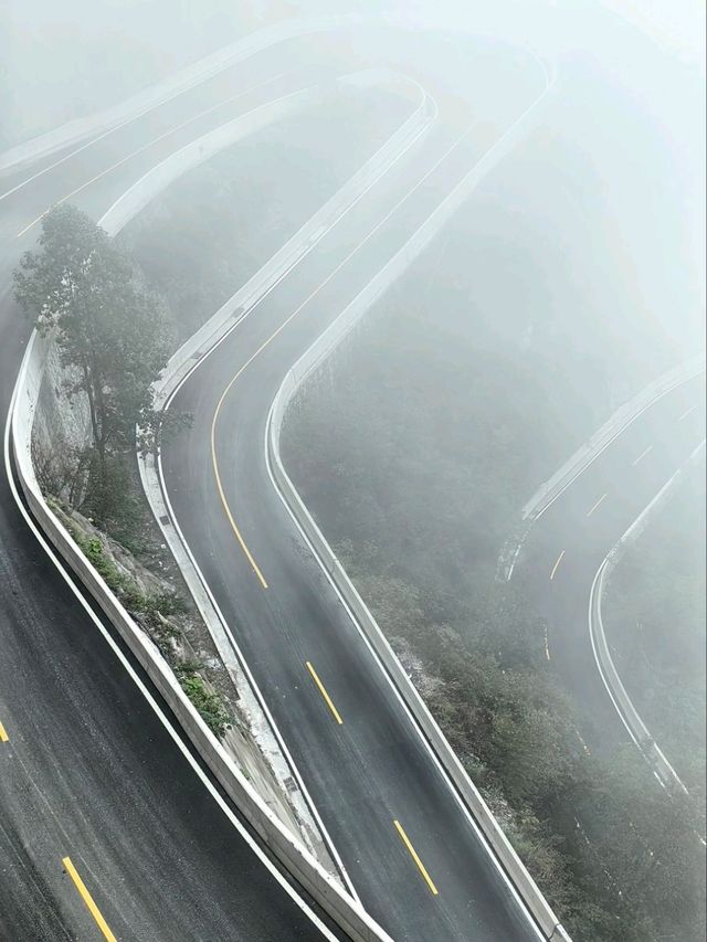 Лучший маршрут на горе Тяньмэнь Лучший маршрут на горе Тяньмэнь