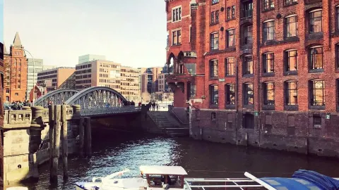 The Unexpected Charms of Hamburg: Way More Than Just a Transit Hub 🚄🌆 — traveler post in Hamburg