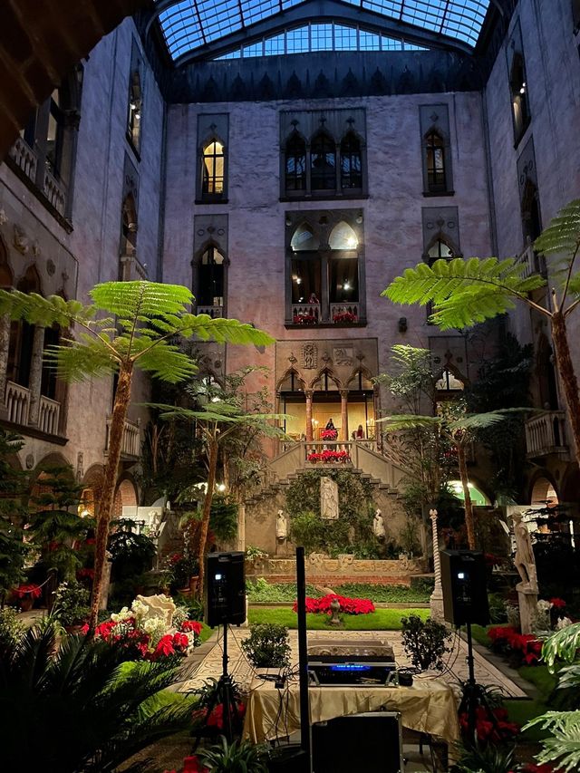 Boston/ A must-see museum - Isabella Stewart Gardner Museum