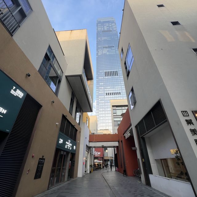 打卡深業上城彩色小鎮