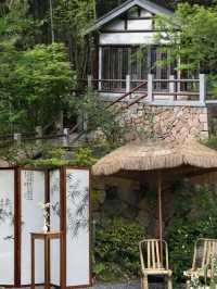 徑山寺下的療癒棲息地，為一座古寺，為一心安寧