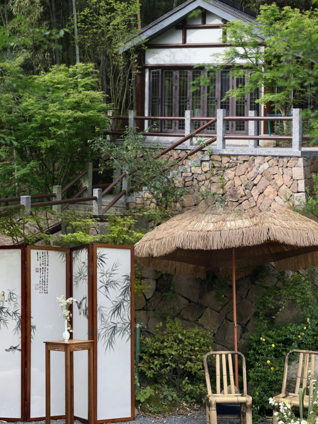 徑山寺下的療癒棲息地，為一座古寺，為一心安寧