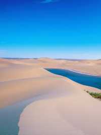一半沙漠 一半湖水