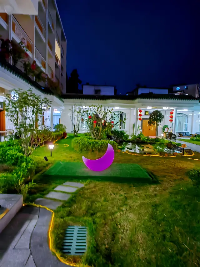 White Swan Guest House (Zhaoqing Star Lake Branch)