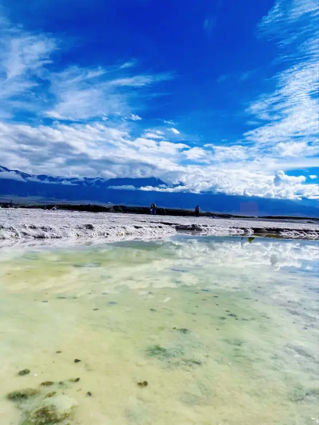 Haixi Prefecture     Dachaidan Emerald Lake