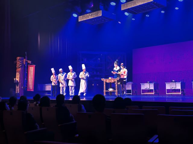 動感打擊幽默喜劇——《亂打廚神秀》