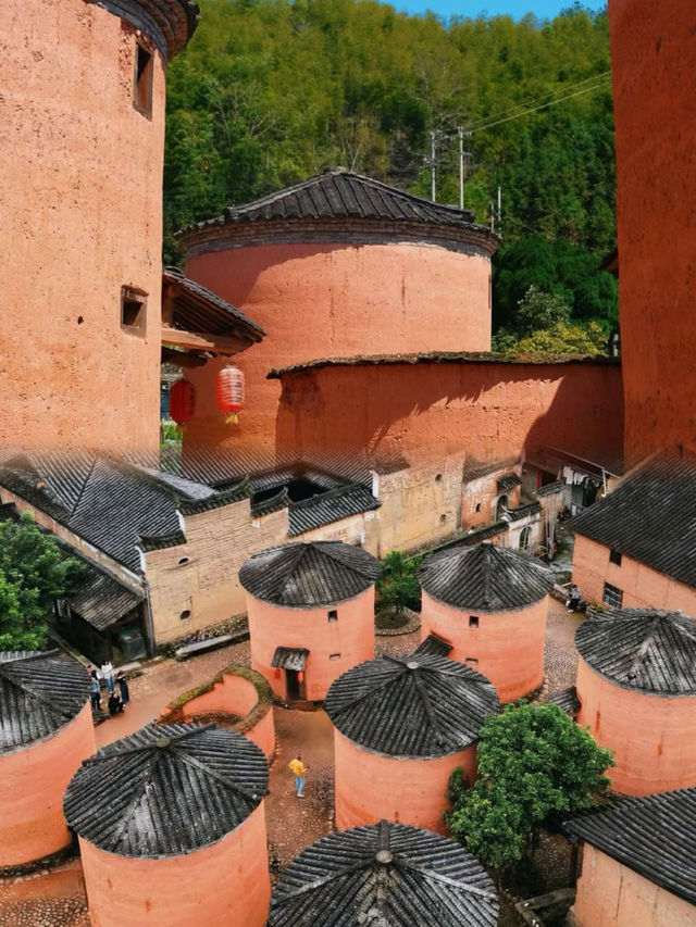 這居然是浙江的土樓差點以為是福建