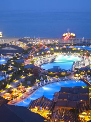 🌟🏨 Antalya's Hidden Gem: Limak Lara Deluxe 🌴✨