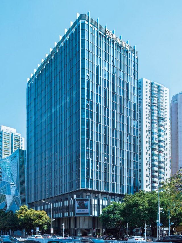 🌟 Shenzhen Stays: Guangdong Hotel's Comfort & Convenience 🛏️🌆