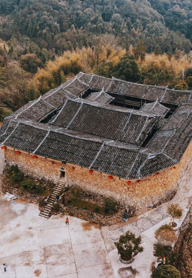 福州娘寨：108間房的故事。