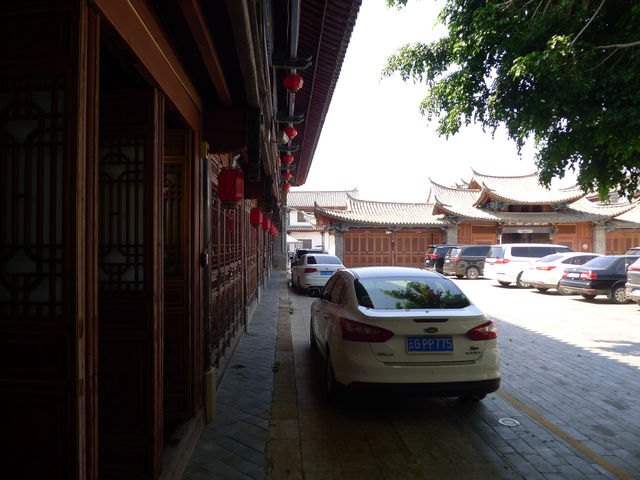 石屏·石屏縣衙——仍在使用的縣政府。