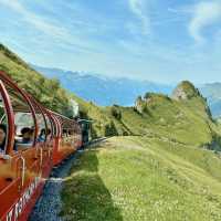 Golden pass through Brienz such a Heaven place 