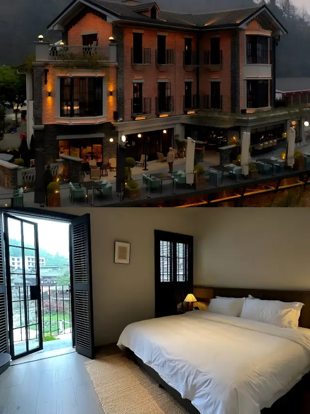 Near Chengdu, at the Foot of Xiling Snow Mountain! A Small Western-style House!