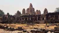 Discover the Majestic Beauty of Angkor Wat