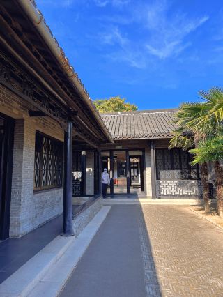 Ding Wenjiang Memorial Hall: Unlock the wisdom and history of a geological giant. 