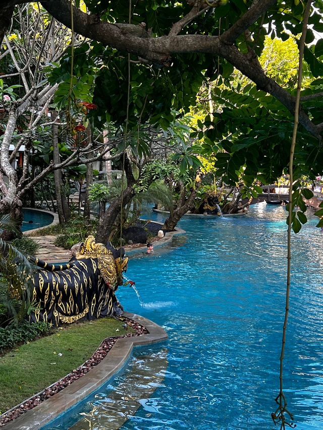 峇里島度假首選 | Padma Resort   酒店：勒吉安帕德瑪度假村  地址：Jl. P