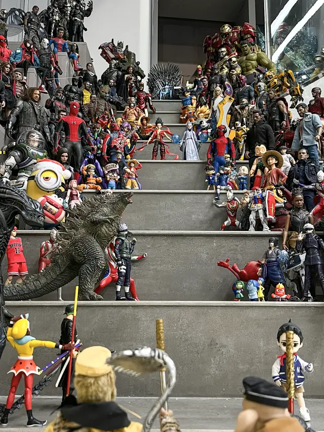 A new landmark in Chengdu, a paradise for anime fans, where even the stairs are movie stars!