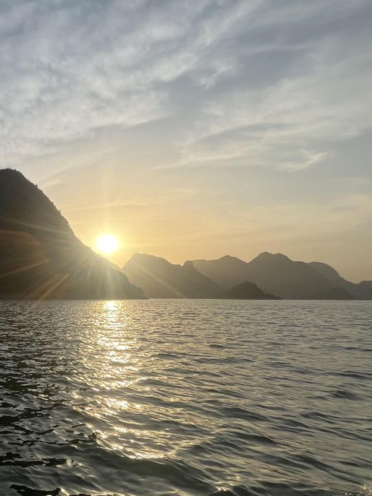 山水交織的喀斯特幻境——廣西渠洋湖漫遊指南
