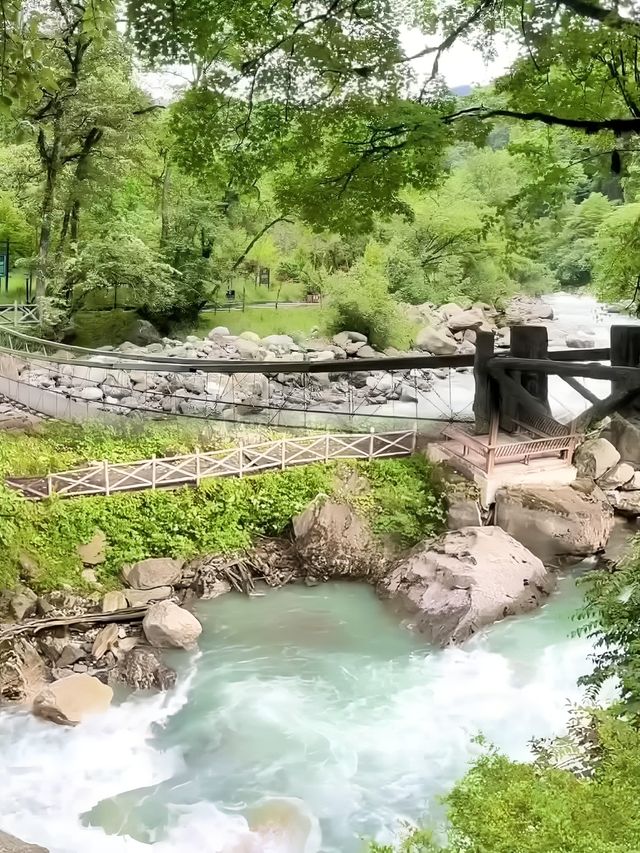 炎炎五月適合徒步感受嘅「川西小九寨」