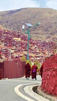 色達，一個不缺信仰嘅地方