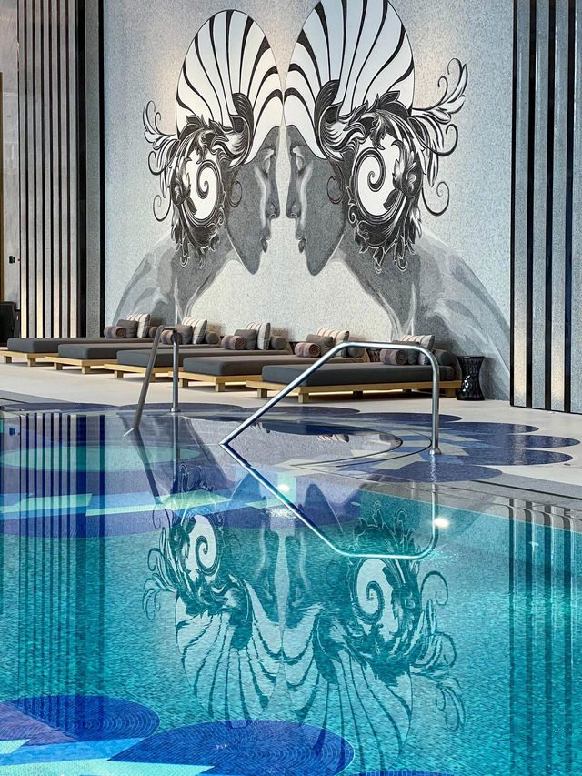 澳門最美室內泳池｜卡爾拉格斐酒店的時尚水境🏊‍♀️