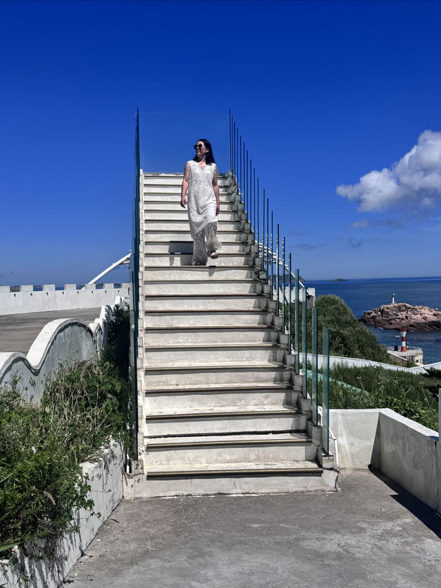 晴天與海的完美邂逅 嵊泗億承輕奢海景懸崖美宿
