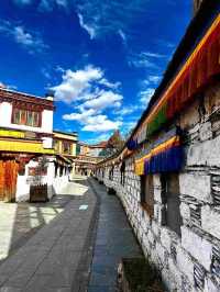 高原陽光下的理塘