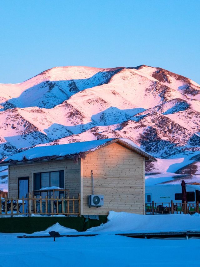 冬日賽里木湖,美到失語的藍冰秘境! 冬日賽里木湖,美到失語的藍冰秘境!