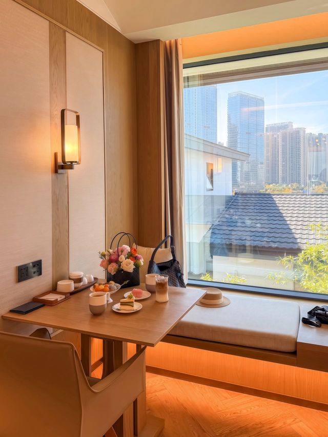 昆明限定一日遊 喂海鷗+逛老街太治癒啦 昆明限定一日遊 喂海鷗+逛老街太治癒啦