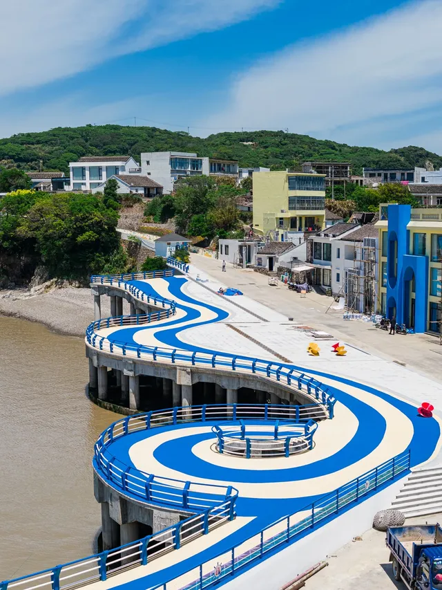 彩虹小島|闖入多巴胺色的漫畫世界 彩虹小島|闖入多巴胺色的漫畫世界