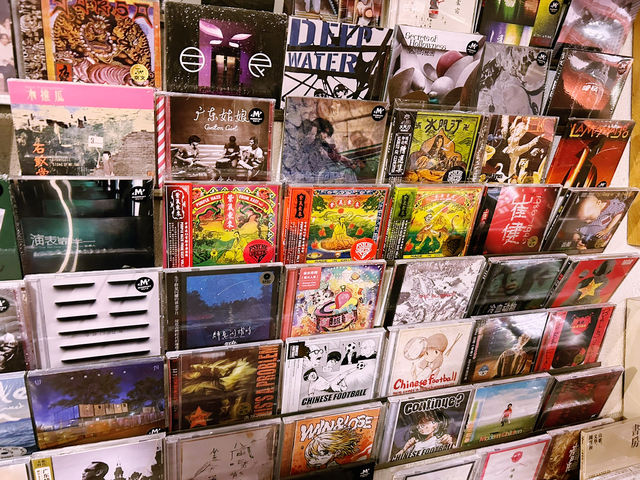 一間裝潢有靈魂的咖啡廳,在華僑城 一間裝潢有靈魂的咖啡廳,在華僑城