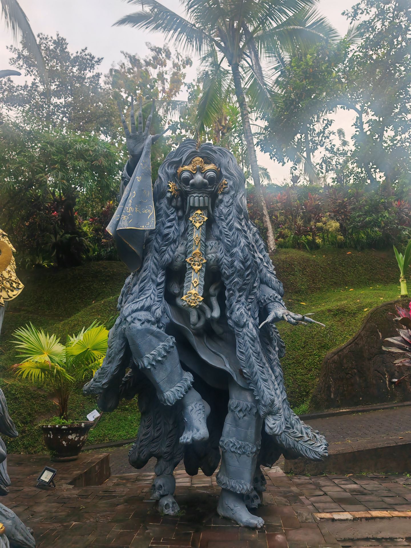 Liburan Tenang di Tengah Hutan dengan Layanan Luar Biasa ...