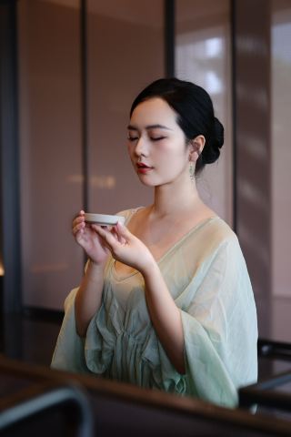 青白の装いで、東洋の静けさへ赴く | 全季大観・広州琶洲