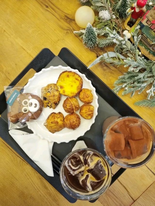 도시적 분위기 외관의 어반그로브