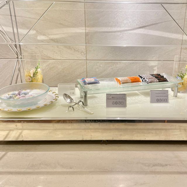 【横浜ロイヤルパークホテル】ラウンジでティータイム