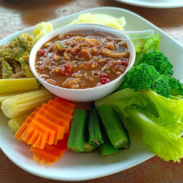 📍บังหมุด ซีฟู้ดแพอาหารกลางทะเลภูเก็ต