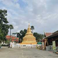 วัดพระธาตุศรีจอมทอง วรวิหาร