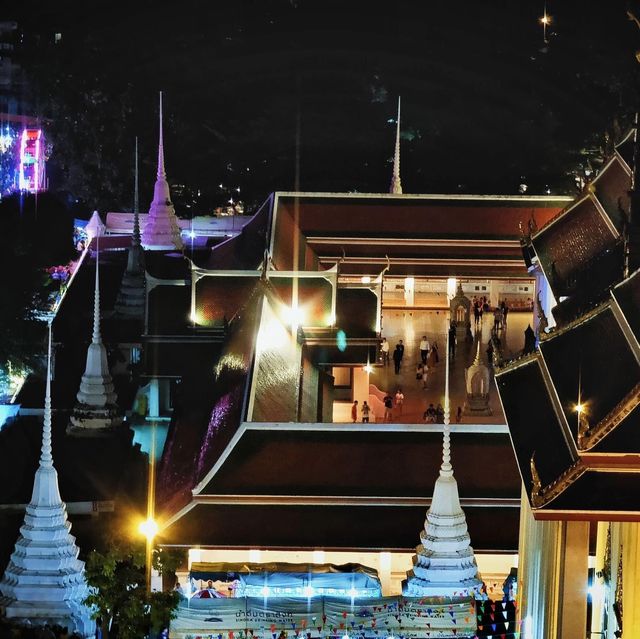 งานวัดภูเขาทอง  งานวัดกลางกรุง สุดคลาสสิค
