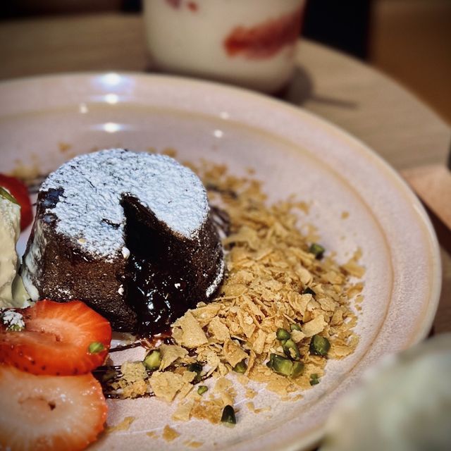 📍香港銅鑼灣｜La Viña · 2023超人氣必食法式千層酥🍓 味道非常豐富有層次！