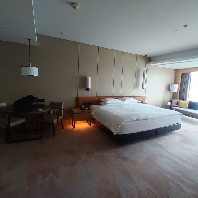 [深圳酒店] 人均$750包自助早晚餐 ｜超大空間