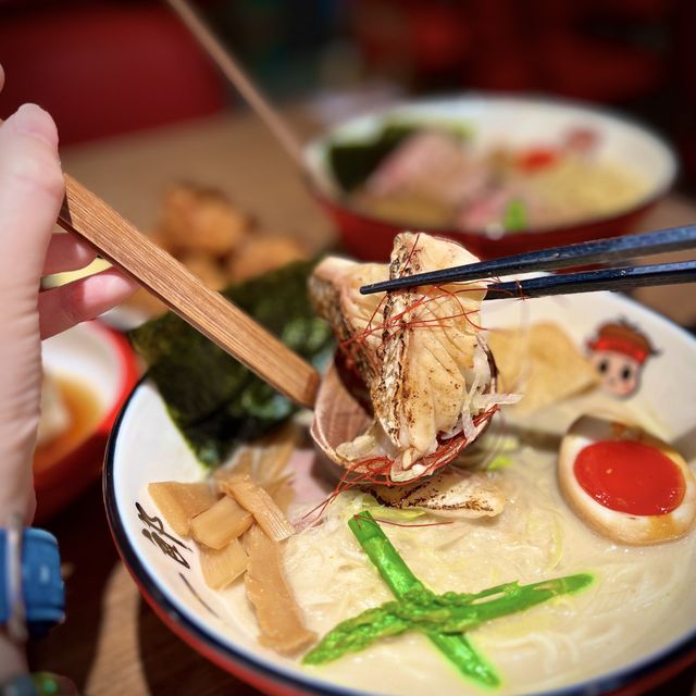 📍香港尖沙咀｜一郎 · 著名涉谷過江龍拉麵🍜 對住Bearbrick食拉麵，食完仲可以抽獎！