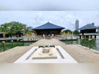 Seema Malakaya, Serene Temple on floating platforms 