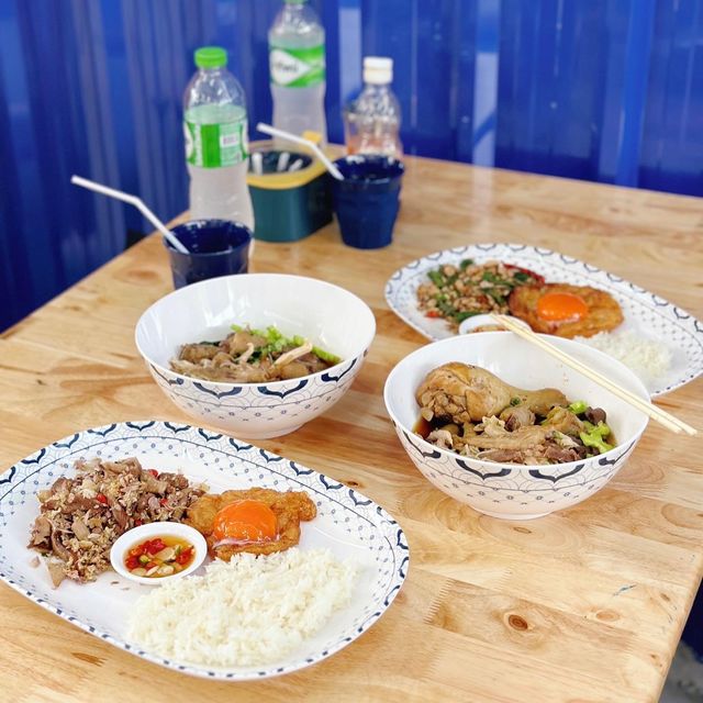ก๋วยเตี๋ยวไก่กุ๊กๆ โครตอร่อย บางขุนเทียน