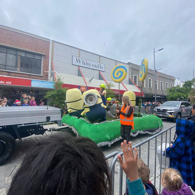 Santa 🎅🏾 Parade at George Street Dunedin