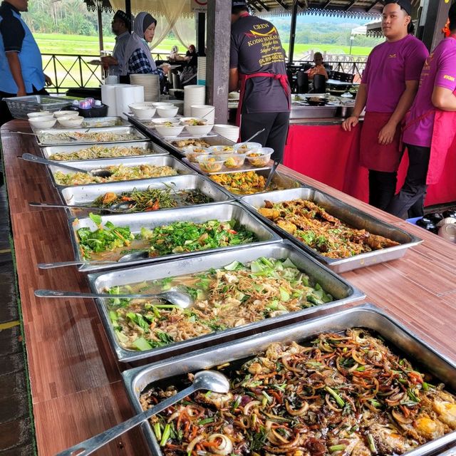 LUNCH WITH KAMPUNG MENU AND VIBES 