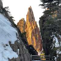 黄山を見ずして山を見たと言うなかれ。高圧的ですが納得です