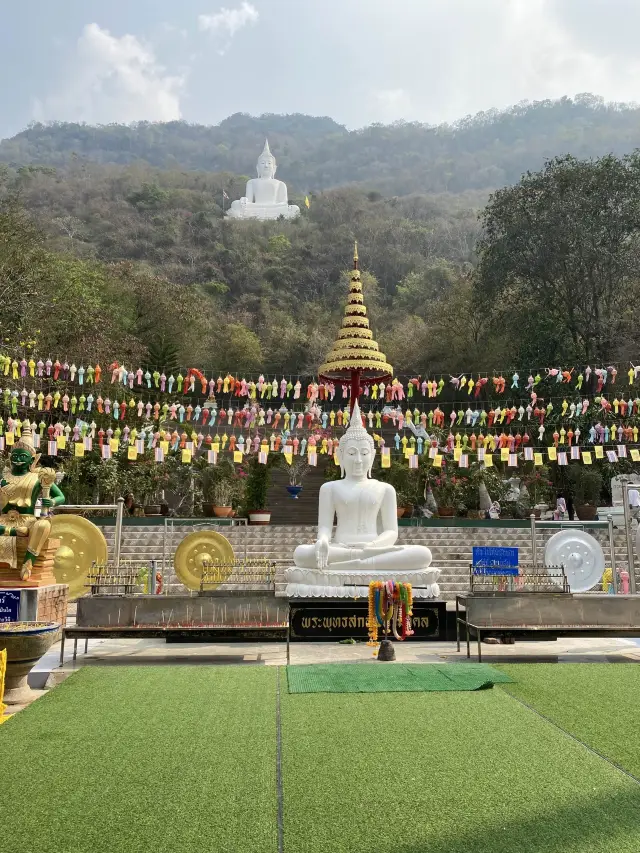 วัดเทพพิทักษ์ปุณณาราม (วัดพระขาว) วัดสวยในสระบุรี