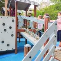 赤柱廣場的海盜船兒童遊樂場
