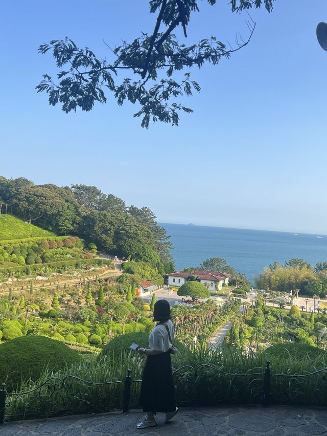 오션뷰를 제대로 즐길 수 있는! 바다 한 가운데에 있는 커다란 식물공원을 소개합니다🤭